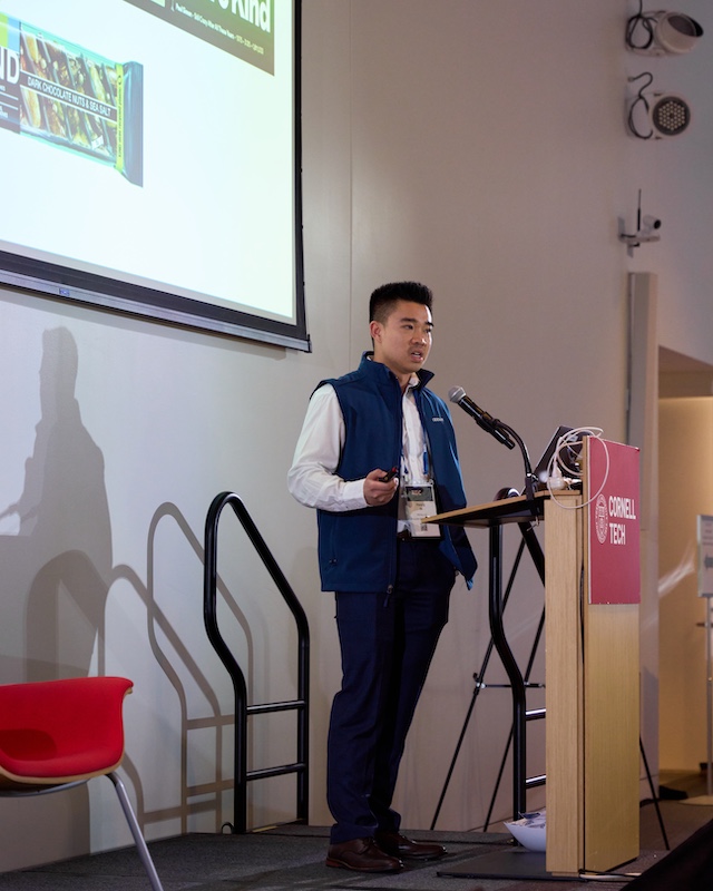 Henry Su from AbbVie presents at the Healthcare and Life Sciences Symposium (HCLS) at the Knowledge Graph Conference 2025